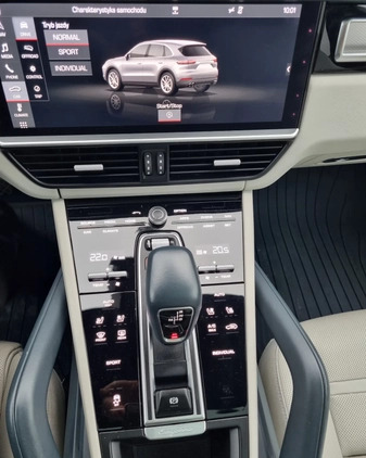 Porsche Cayenne cena 319900 przebieg: 51300, rok produkcji 2020 z Janów Lubelski małe 379